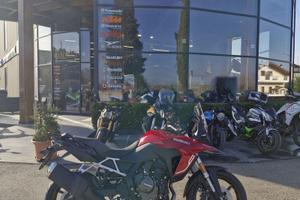 Suzuki V Strom DL 800 SE Rosso Madrid