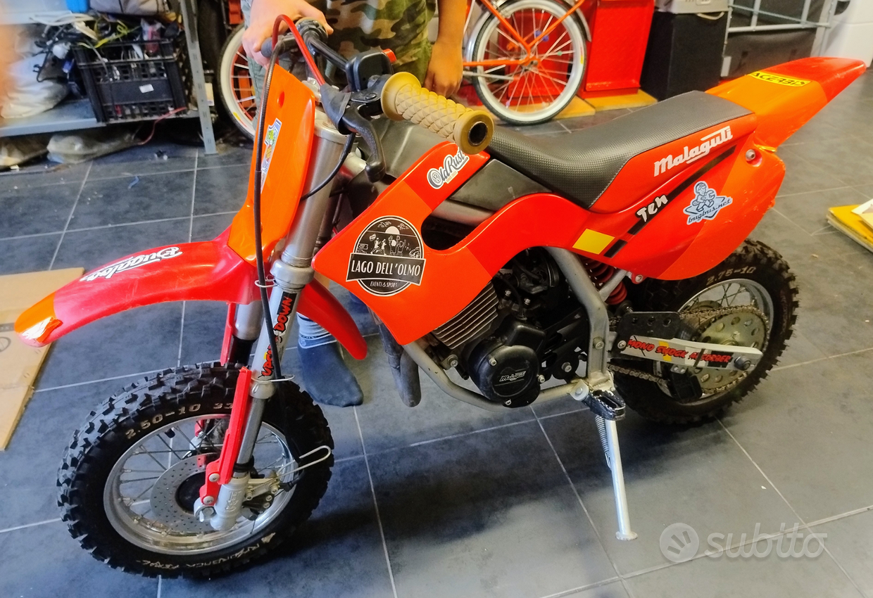 Colour Tvs Radeon Bike Price 2021 TVS Radeon All Black Edition On