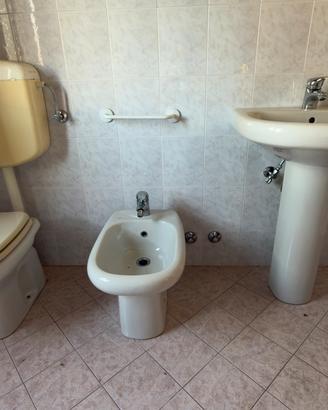 2 set di sanitari bagno