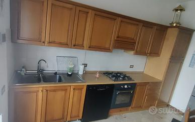 Cucina ciliegio, forno, microonde, lavastoviglie