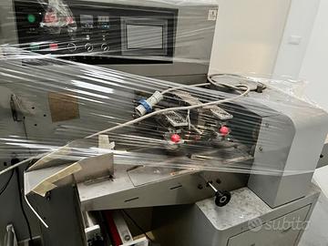 Macchinario packaging flowpack con nr. 2 nastri tr