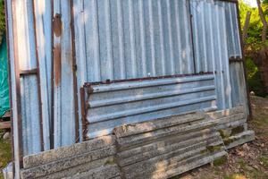 Box garage in lamiera smontato