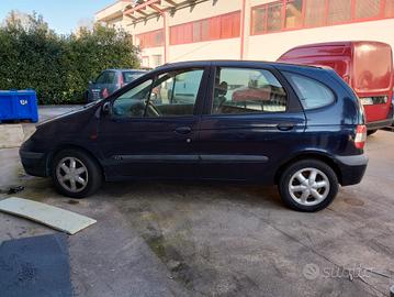 Renault Megane Mégane Scénic 1.8 16V cat Magnifica