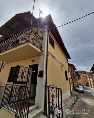 Casa Indipendente su due livelli pressi Viale