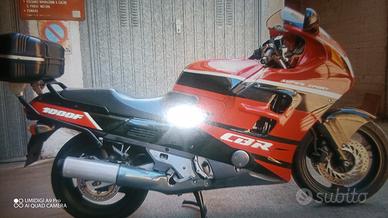 moto Honda CBR 1000f