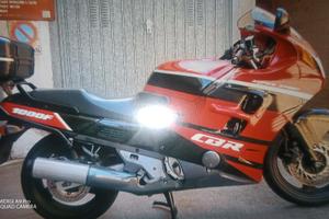 moto Honda CBR 1000f