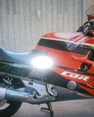 moto Honda CBR 1000f