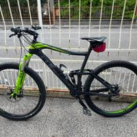 bicicletta Cube 29