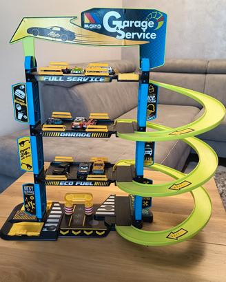 parcheggio multipiano per macchinine