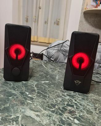 Altoparlanti Trust GXT con led rossi