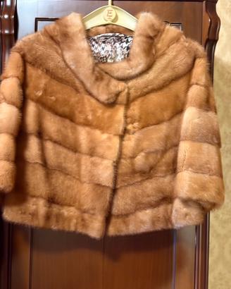 Giubbotto marrone usato 3/4 volte appoggia sul fia