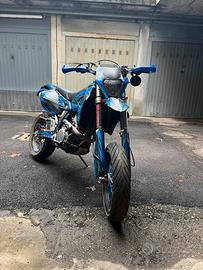 Suzuki drz400