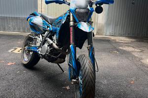 Suzuki drz400