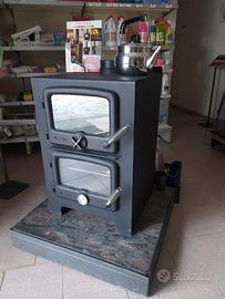 STUFA A LEGNA CON FORNO