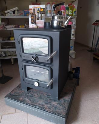 STUFA A LEGNA CON FORNO