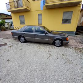 Mercedes 200 e