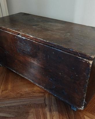 Piccolo baule legno antico