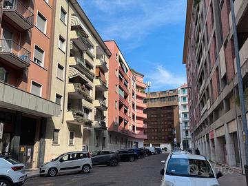 Spazioso garage singolo in Valverde libero subito