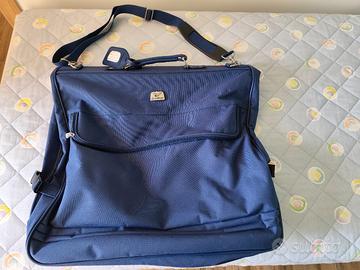 porta abiti da viaggio