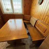 Panca e tavolo in legno