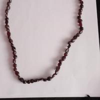 Collana in granato rosso scuro 