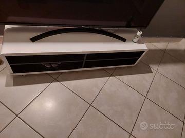 Mobile con rotelle porta TV