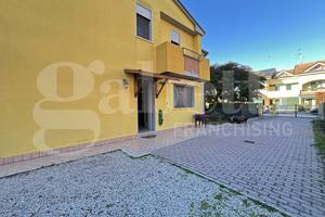 Villetta Trifamiliare Polverara [0630252915VRG]