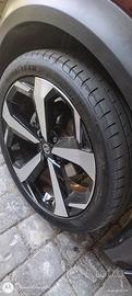 cerchiono Nissan peumatici Good Year  225/45 R19 