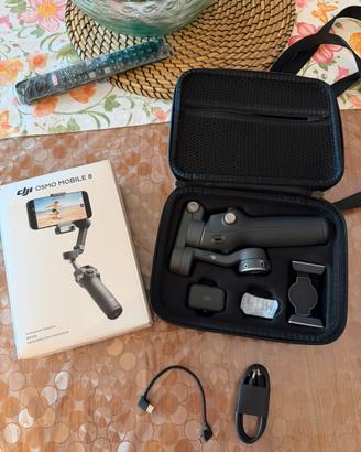 DJI Osmo Mobile 8 Combo [COME NUOVO]