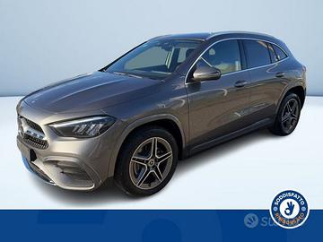 Mercedes-Benz GLA 250 E PLUG-IN HYBRID AUTOMA...