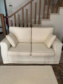 divano singolo a due posti