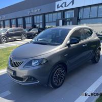 Lancia Ypsilon 1.0 firefly hybrid Platino s&s 70cv