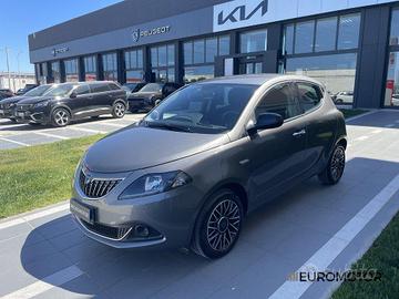 Lancia Ypsilon 1.0 firefly hybrid Platino s&s 70cv
