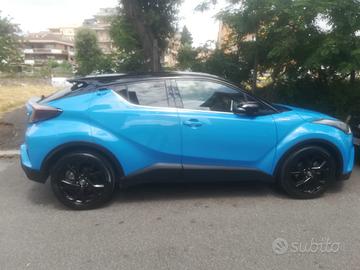 Auto Toyota C-hr hybrid