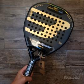 Racchetta da padel nera  Bullpadel Newgiza P2 