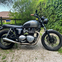 Bonneville T100 SCRAMBLER CAFE RACER