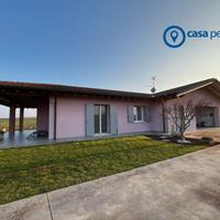 Villa Singola Moderna a Serravalle A Po