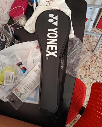 RACCHETTA BADMINTON NUOVA MAI USATA MARCA YONEX 