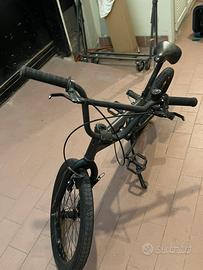 Bici BMX usata - Grigio opaco con peg posteriori