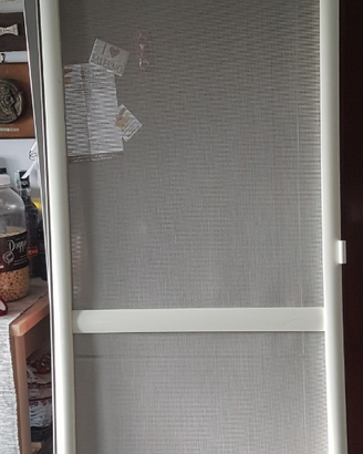 Infisso da balcone con zanzariera
