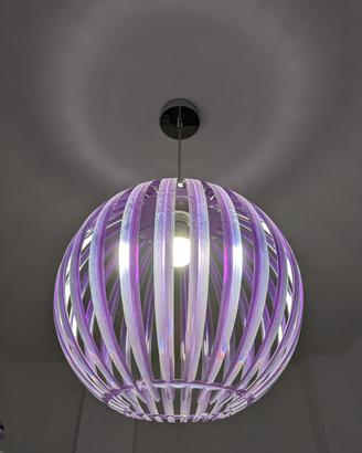 Lampadario a sfera.