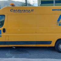 Officina mobile attrezzata