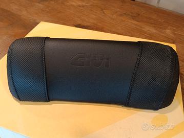 Schienale imbottito GIVI per baule da moto