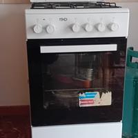 CUCINA CON FORNO ELETTRICO