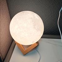 Lampada lunare tridimensionale stampata in 3D