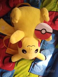 peluche Pikachu