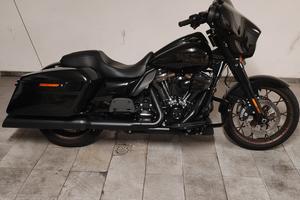 Harley Davidson street glide st 117