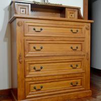 Camera da letto matrimoniale in legno massello
