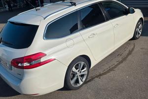 Peugeot 308 1.6 BlueHDi 2016