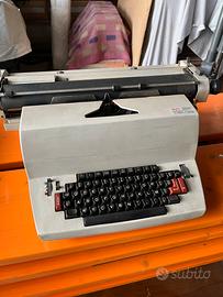 Macchina da scrivere